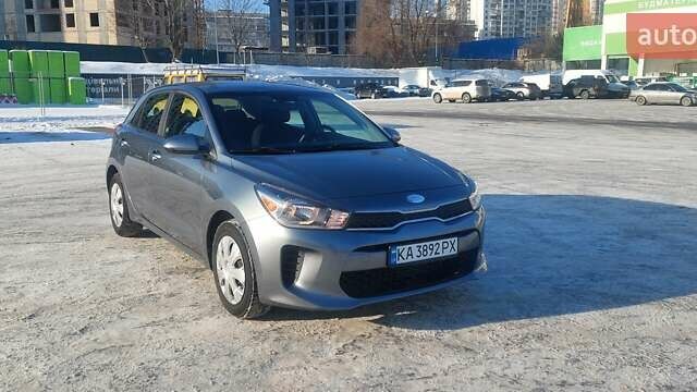 Серый Киа Рио, объемом двигателя 1.59 л и пробегом 171 тыс. км за 12700 $, фото 8 на Automoto.ua