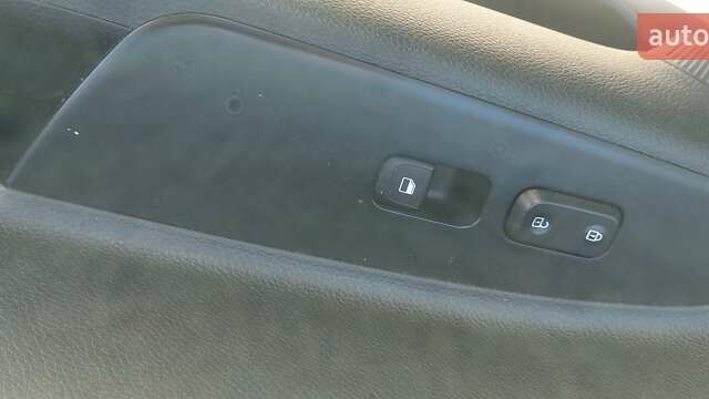 Серый Киа Рио, объемом двигателя 1.59 л и пробегом 171 тыс. км за 12700 $, фото 24 на Automoto.ua