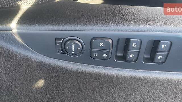 Серый Киа Рио, объемом двигателя 1.59 л и пробегом 171 тыс. км за 12700 $, фото 10 на Automoto.ua