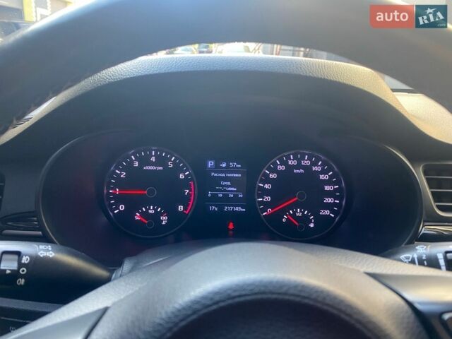 Сірий Кіа Ріо, об'ємом двигуна 1.59 л та пробігом 217 тис. км за 11000 $, фото 4 на Automoto.ua