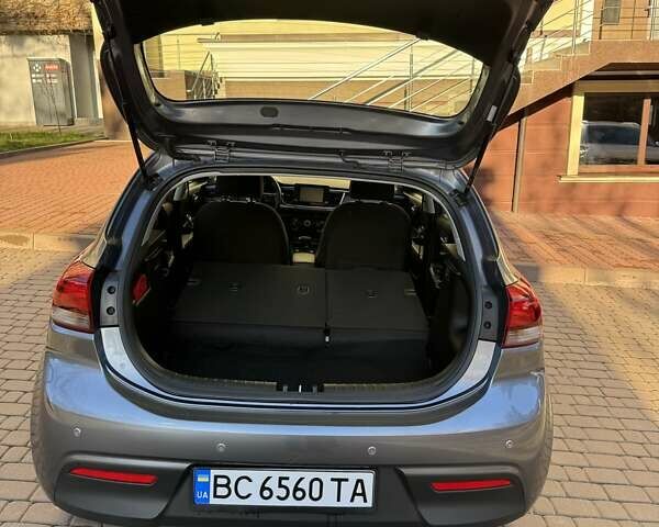 Сірий Кіа Ріо, об'ємом двигуна 1.59 л та пробігом 44 тис. км за 14500 $, фото 9 на Automoto.ua