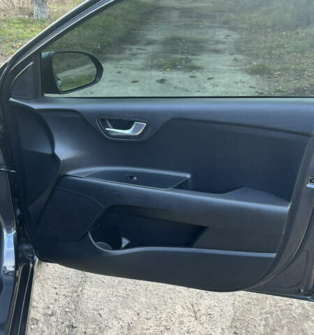 Серый Киа Рио, объемом двигателя 1.37 л и пробегом 73 тыс. км за 14200 $, фото 12 на Automoto.ua