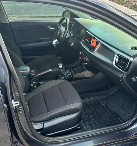 Сірий Кіа Ріо, об'ємом двигуна 1.4 л та пробігом 76 тис. км за 14200 $, фото 13 на Automoto.ua