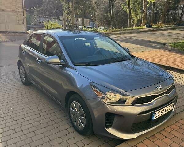 Сірий Кіа Ріо, об'ємом двигуна 1.59 л та пробігом 44 тис. км за 14500 $, фото 1 на Automoto.ua