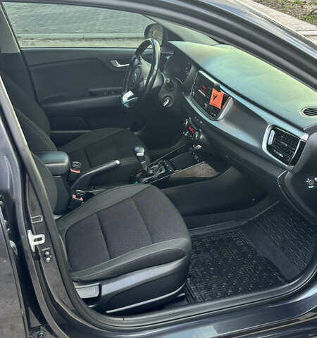Серый Киа Рио, объемом двигателя 1.37 л и пробегом 73 тыс. км за 14200 $, фото 13 на Automoto.ua