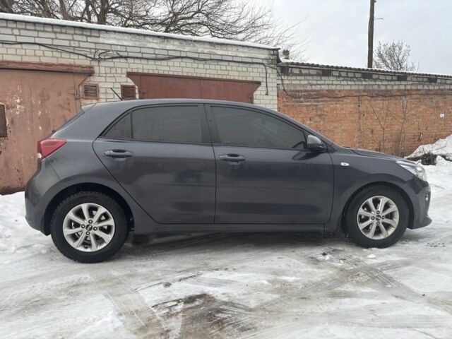 Сірий Кіа Ріо, об'ємом двигуна 1.4 л та пробігом 76 тис. км за 14200 $, фото 3 на Automoto.ua