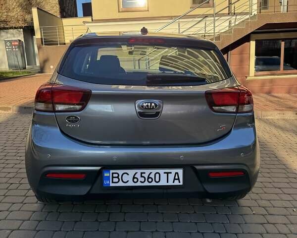Сірий Кіа Ріо, об'ємом двигуна 1.59 л та пробігом 44 тис. км за 14500 $, фото 6 на Automoto.ua