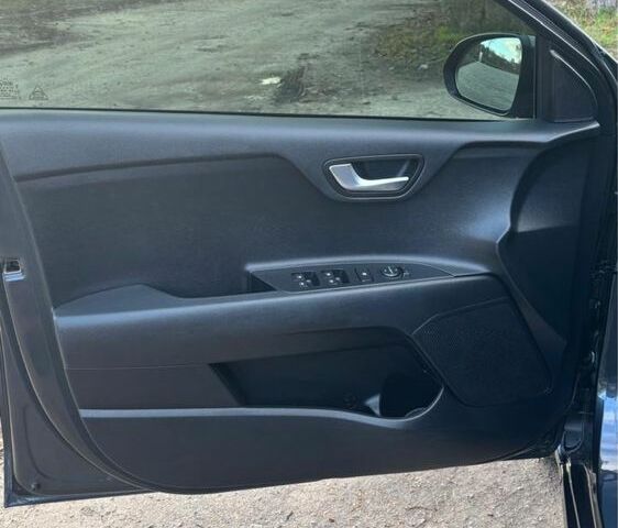 Сірий Кіа Ріо, об'ємом двигуна 1.4 л та пробігом 76 тис. км за 14200 $, фото 9 на Automoto.ua