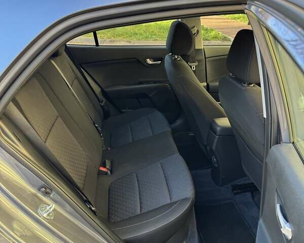 Сірий Кіа Ріо, об'ємом двигуна 1.59 л та пробігом 44 тис. км за 14500 $, фото 11 на Automoto.ua