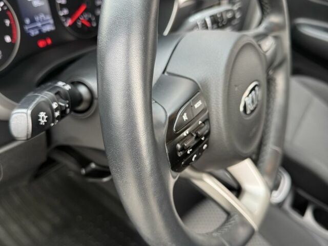 Сірий Кіа Ріо, об'ємом двигуна 1.6 л та пробігом 13 тис. км за 17999 $, фото 14 на Automoto.ua