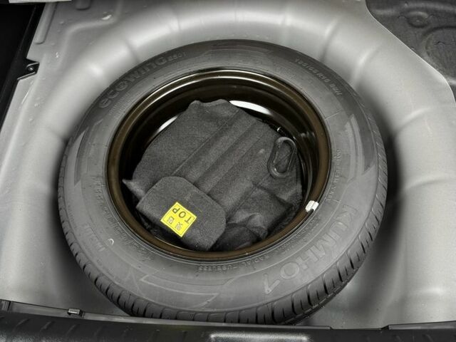 Сірий Кіа Ріо, об'ємом двигуна 1.6 л та пробігом 13 тис. км за 17999 $, фото 8 на Automoto.ua