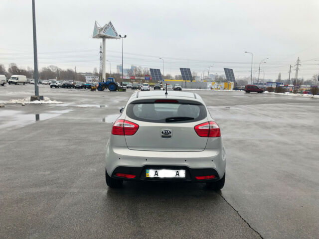 Серый Киа Рио, объемом двигателя 1.4 л и пробегом 61 тыс. км за 10500 $, фото 2 на Automoto.ua