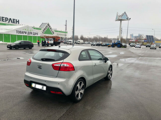 Серый Киа Рио, объемом двигателя 1.4 л и пробегом 61 тыс. км за 10500 $, фото 1 на Automoto.ua