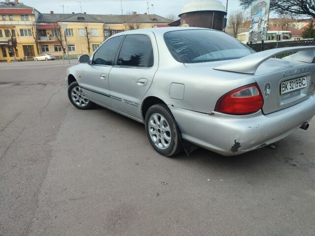 Серый Киа Рио, объемом двигателя 1.8 л и пробегом 250 тыс. км за 1350 $, фото 3 на Automoto.ua