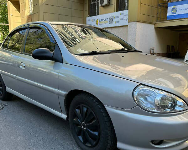 Серый Киа Рио, объемом двигателя 1.5 л и пробегом 268 тыс. км за 3300 $, фото 1 на Automoto.ua