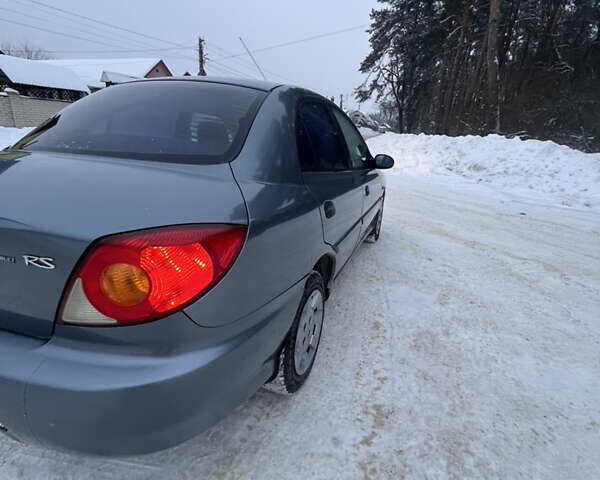 Серый Киа Рио, объемом двигателя 1.3 л и пробегом 350 тыс. км за 1888 $, фото 6 на Automoto.ua