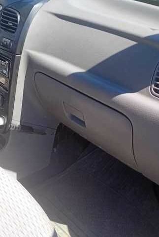 Серый Киа Рио, объемом двигателя 1.3 л и пробегом 330 тыс. км за 1500 $, фото 9 на Automoto.ua