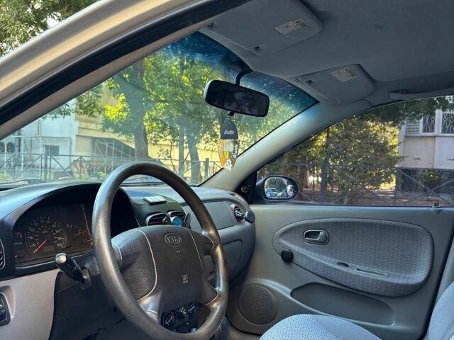 Сірий Кіа Ріо, об'ємом двигуна 1.5 л та пробігом 275 тис. км за 2800 $, фото 3 на Automoto.ua