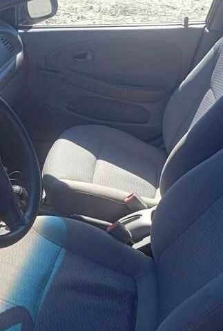 Серый Киа Рио, объемом двигателя 1.3 л и пробегом 330 тыс. км за 1500 $, фото 6 на Automoto.ua