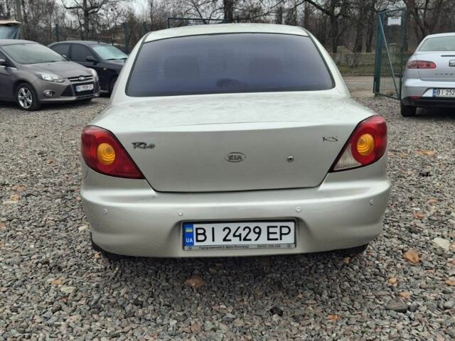 Серый Киа Рио, объемом двигателя 1.3 л и пробегом 230 тыс. км за 2750 $, фото 8 на Automoto.ua