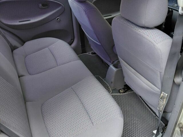 Серый Киа Рио, объемом двигателя 1.5 л и пробегом 96 тыс. км за 3013 $, фото 9 на Automoto.ua