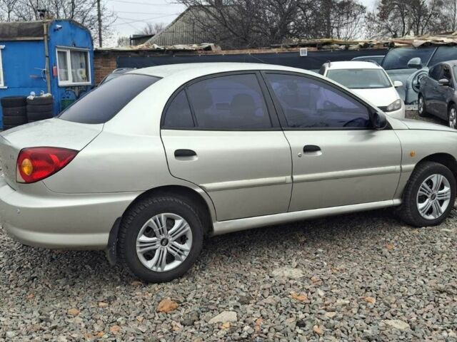 Серый Киа Рио, объемом двигателя 1.3 л и пробегом 230 тыс. км за 2750 $, фото 3 на Automoto.ua