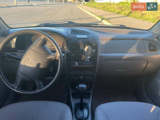Серый Киа Рио, объемом двигателя 1.5 л и пробегом 268 тыс. км за 3300 $, фото 14 на Automoto.ua