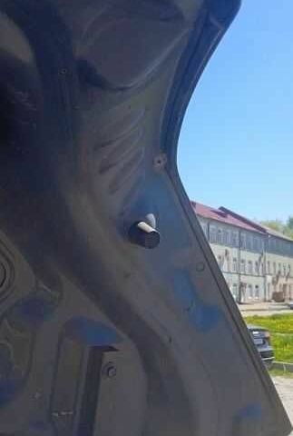 Серый Киа Рио, объемом двигателя 1.3 л и пробегом 330 тыс. км за 1500 $, фото 11 на Automoto.ua