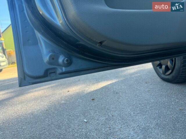 Серый Киа Рио, объемом двигателя 1.3 л и пробегом 354 тыс. км за 2200 $, фото 7 на Automoto.ua