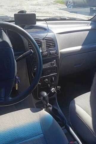 Серый Киа Рио, объемом двигателя 1.3 л и пробегом 330 тыс. км за 1500 $, фото 13 на Automoto.ua