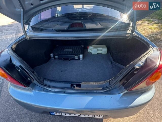 Серый Киа Рио, объемом двигателя 1.3 л и пробегом 354 тыс. км за 2200 $, фото 12 на Automoto.ua