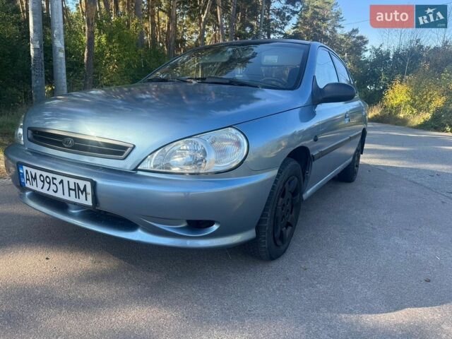 Серый Киа Рио, объемом двигателя 1.3 л и пробегом 354 тыс. км за 2200 $, фото 2 на Automoto.ua