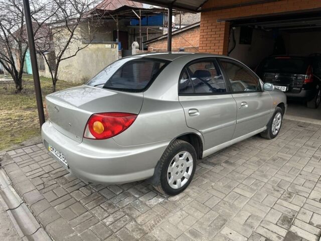 Сірий Кіа Ріо, об'ємом двигуна 1.3 л та пробігом 221 тис. км за 2850 $, фото 2 на Automoto.ua