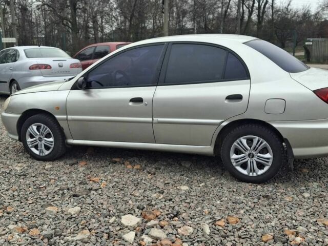 Серый Киа Рио, объемом двигателя 1.3 л и пробегом 230 тыс. км за 2750 $, фото 5 на Automoto.ua