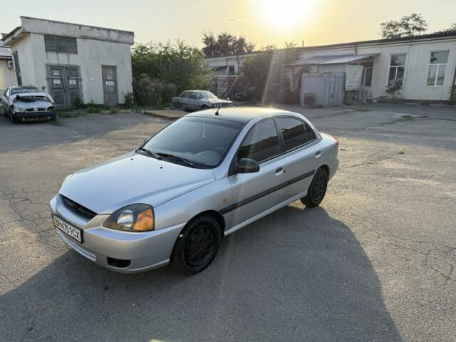 Сірий Кіа Ріо, об'ємом двигуна 1.3 л та пробігом 154 тис. км за 2600 $, фото 2 на Automoto.ua