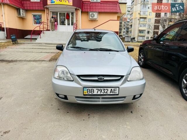 Сірий Кіа Ріо, об'ємом двигуна 1.4 л та пробігом 300 тис. км за 2300 $, фото 3 на Automoto.ua