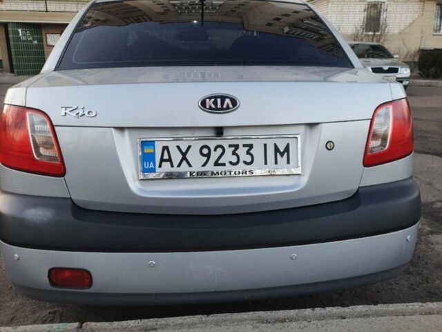 Сірий Кіа Ріо, об'ємом двигуна 1.4 л та пробігом 177 тис. км за 5400 $, фото 2 на Automoto.ua