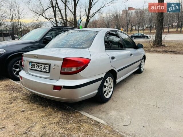 Сірий Кіа Ріо, об'ємом двигуна 1.4 л та пробігом 300 тис. км за 2300 $, фото 4 на Automoto.ua