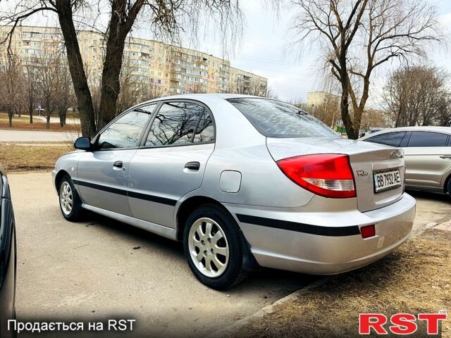 Серый Киа Рио, объемом двигателя 1.4 л и пробегом 300 тыс. км за 2300 $, фото 7 на Automoto.ua