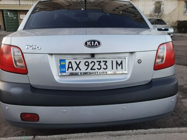 Сірий Кіа Ріо, об'ємом двигуна 1.4 л та пробігом 177 тис. км за 5400 $, фото 2 на Automoto.ua