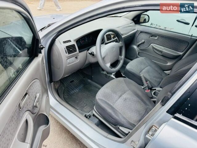 Сірий Кіа Ріо, об'ємом двигуна 1.4 л та пробігом 300 тис. км за 2300 $, фото 8 на Automoto.ua