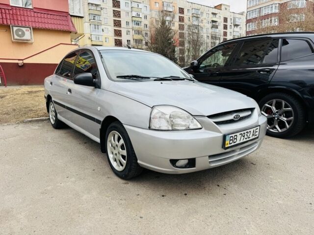 Сірий Кіа Ріо, об'ємом двигуна 1.4 л та пробігом 300 тис. км за 2300 $, фото 2 на Automoto.ua