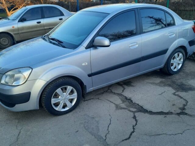 Сірий Кіа Ріо, об'ємом двигуна 1.4 л та пробігом 177 тис. км за 5400 $, фото 6 на Automoto.ua