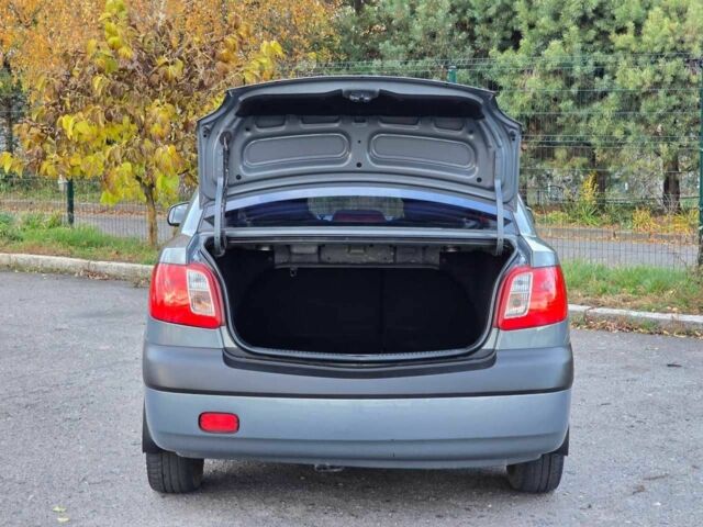 Кіа Ріо 2006 у Хмельницькому на Automoto.ua Сірий Кіа Ріо, об'ємом двигуна 1.4 л та пробігом 153 тис. км за 5499 $, фото 14 на Automoto.ua