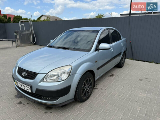 Серый Киа Рио, объемом двигателя 1.4 л и пробегом 237 тыс. км за 4300 $, фото 1 на Automoto.ua