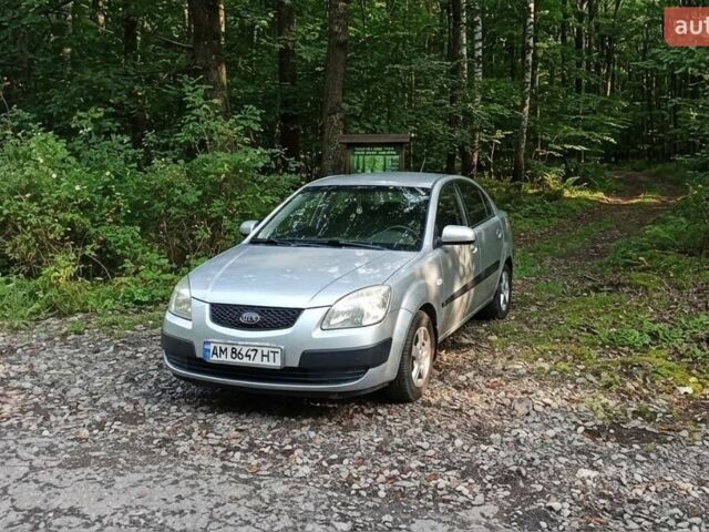 Сірий Кіа Ріо, об'ємом двигуна 1.4 л та пробігом 188 тис. км за 3200 $, фото 3 на Automoto.ua