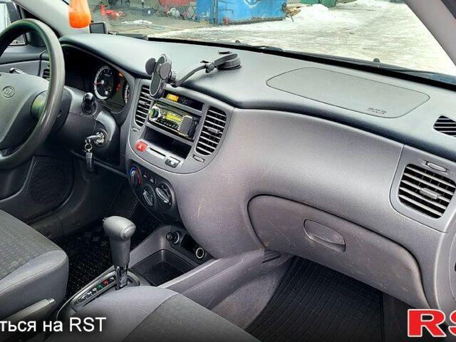 Серый Киа Рио, объемом двигателя 1.4 л и пробегом 24400 тыс. км за 4500 $, фото 13 на Automoto.ua