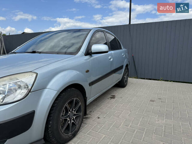 Серый Киа Рио, объемом двигателя 1.4 л и пробегом 237 тыс. км за 4300 $, фото 13 на Automoto.ua