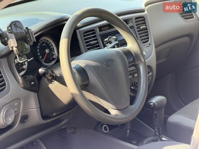Серый Киа Рио, объемом двигателя 1.4 л и пробегом 215 тыс. км за 5190 $, фото 41 на Automoto.ua