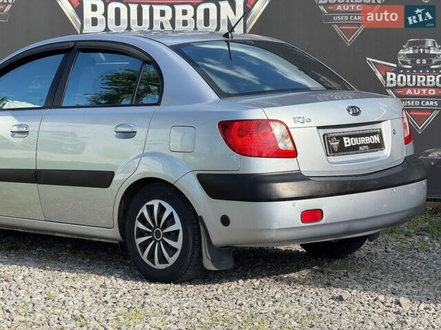 Серый Киа Рио, объемом двигателя 1.4 л и пробегом 215 тыс. км за 5190 $, фото 12 на Automoto.ua